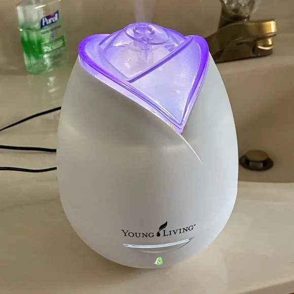 Young Living Essential Oil Collection with Diffuser - Picture 3 of 10